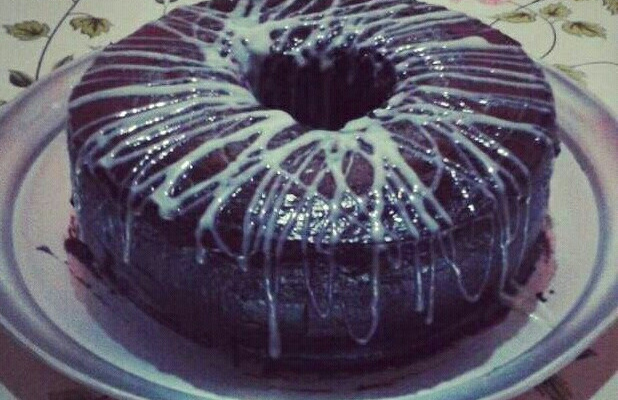 Bolo chocolate com beijinho expresso