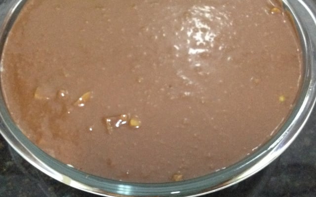 Gelado de pêssego com chocolate