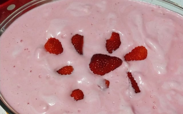 Espuma de morango fácil