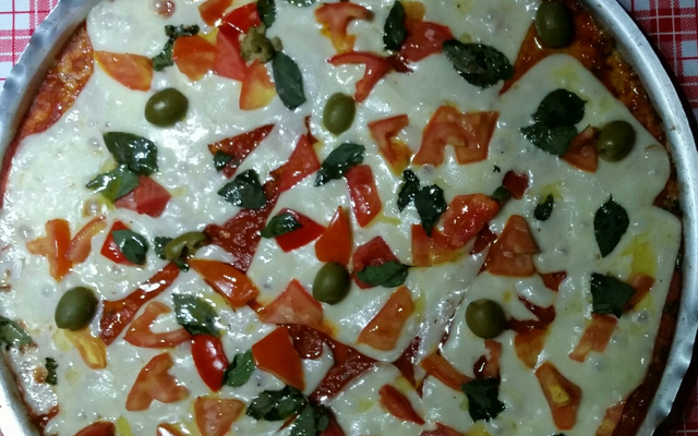 Pizza com massa de couve-flor