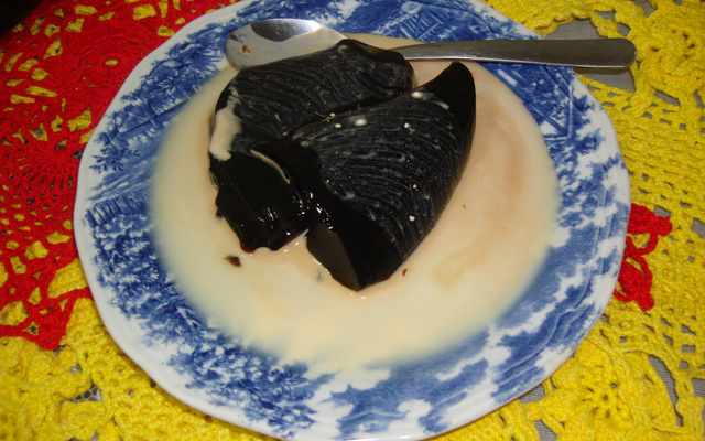 Gelatina de Café com Calda da Claudiakucau