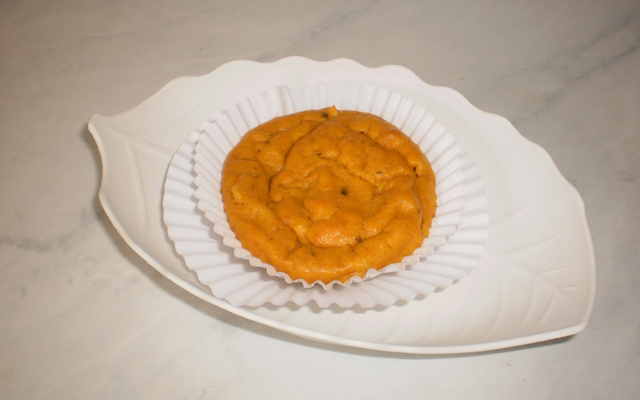 Bolinho de cenoura com queijo (cupcake salgado)