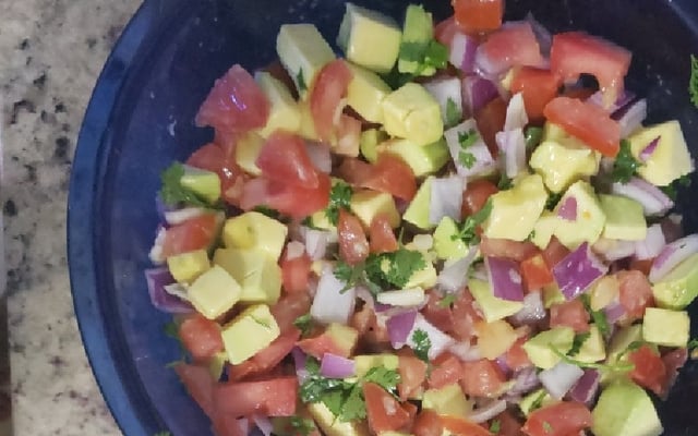 Salada de abacate