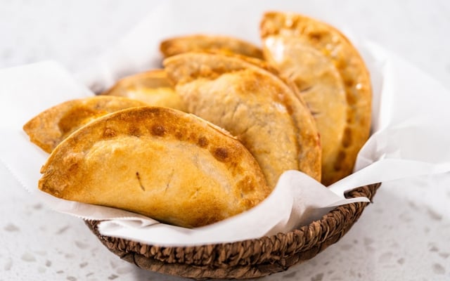 Massa de pastel de forno com farinha e maionese