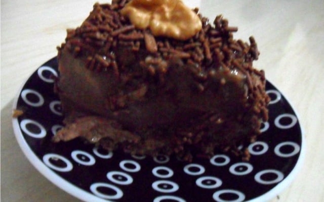 Pudim de chocolate e nozes