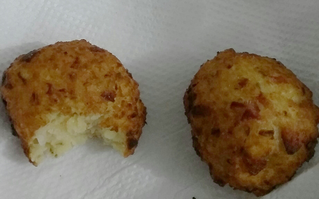 Bolinho de macarrão instântaneo