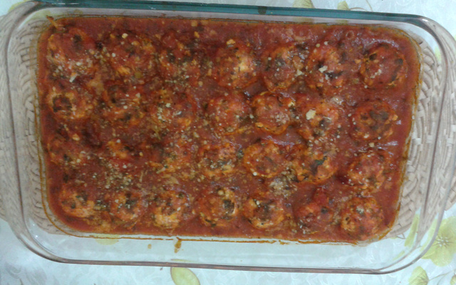 Almôndegas de ricota e espinafre