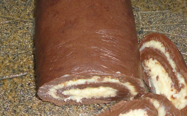 Rocambole de prestígio cremoso