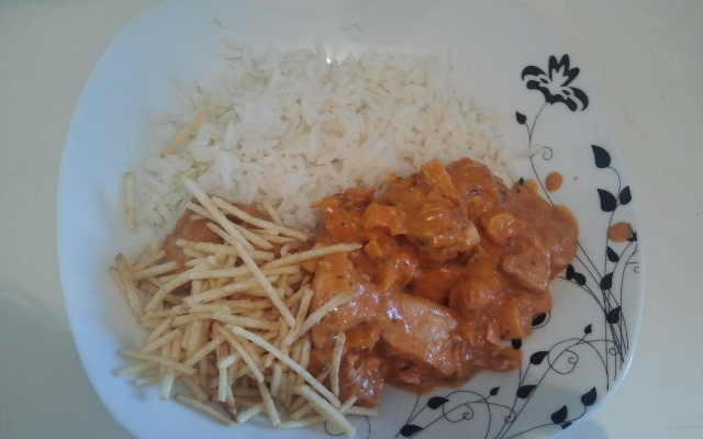 Estrogonofe de frango com palmito