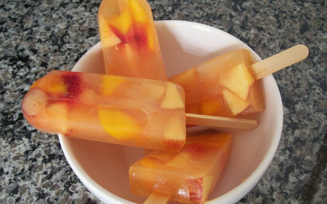 Picolé salada de frutas