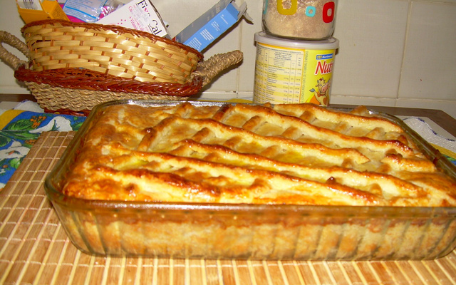 Deliciosa torta de frango com requeijão