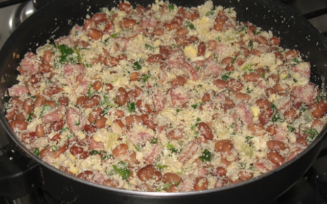 Feijão tropeiro do Pedro