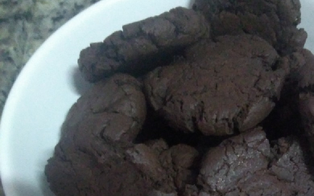 Biscoito de chocolate simples