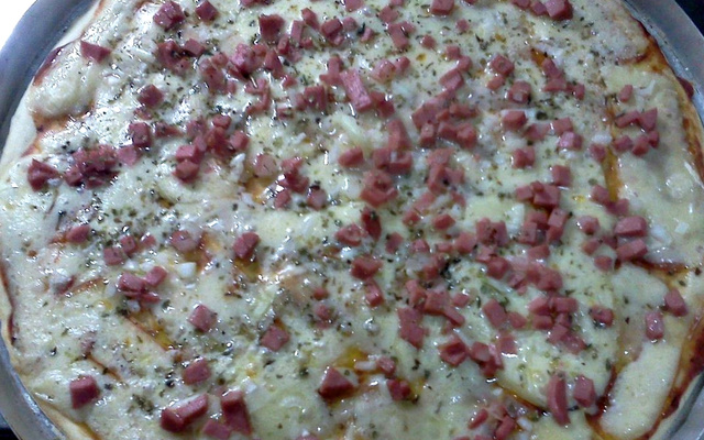 Massa de pizza com apenas dois ingredientes