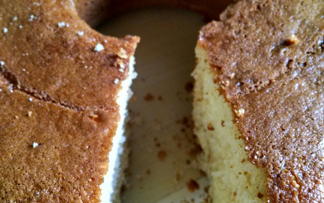 Bolo de leite talhado