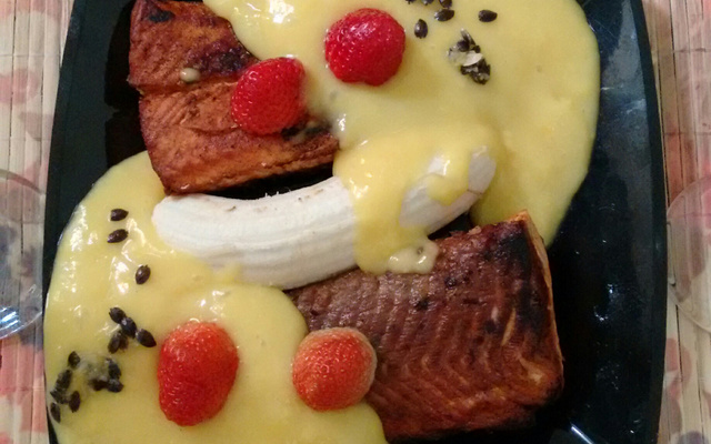 Salmão ao molho de maracujá
