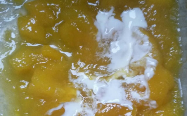 Doce de manga em caldas