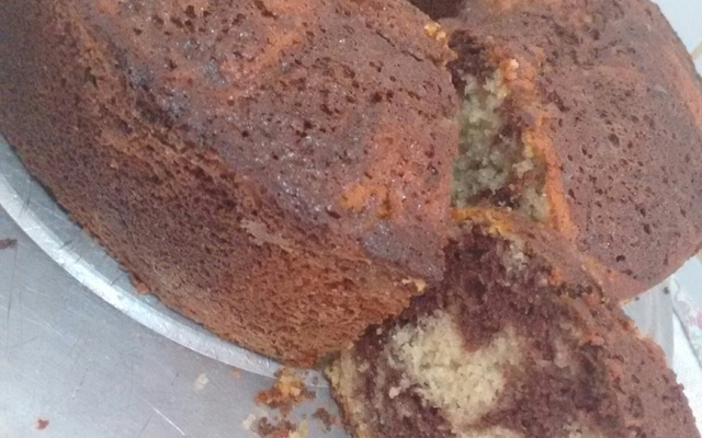 Bolo de chocolate com creme de café com chocolate