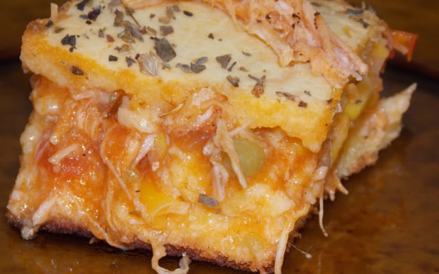 Torta de milho com frango