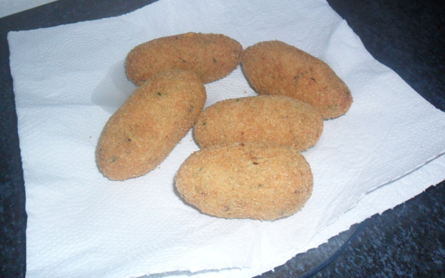 Bolinho de mandioca recheado