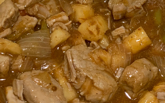 Filé suino agridoce com abacaxi