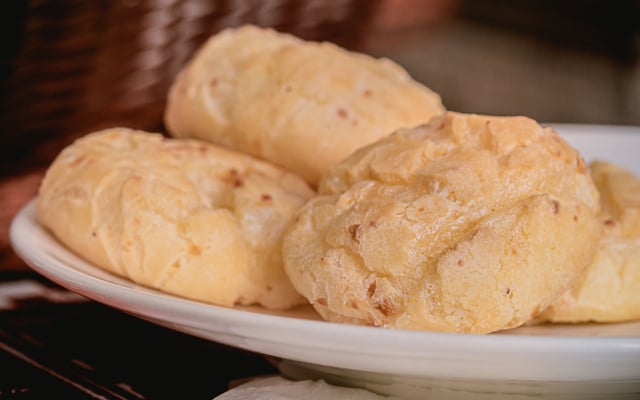 Pão de queijo de sanduicheira