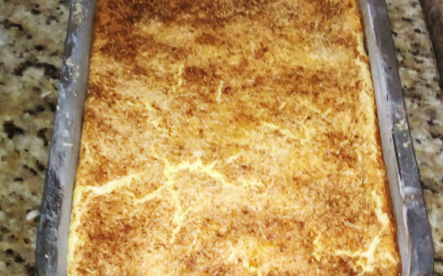 Pudim de milho gratinado