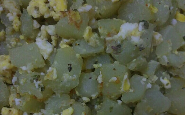 Chuchu refogado com ovo