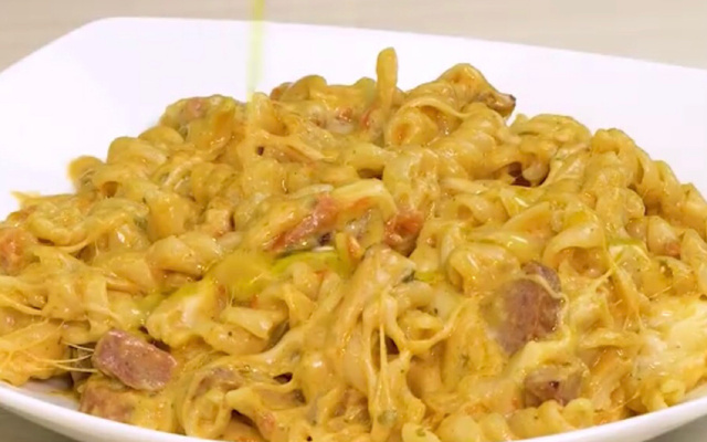 Macarrão na panela de pressão