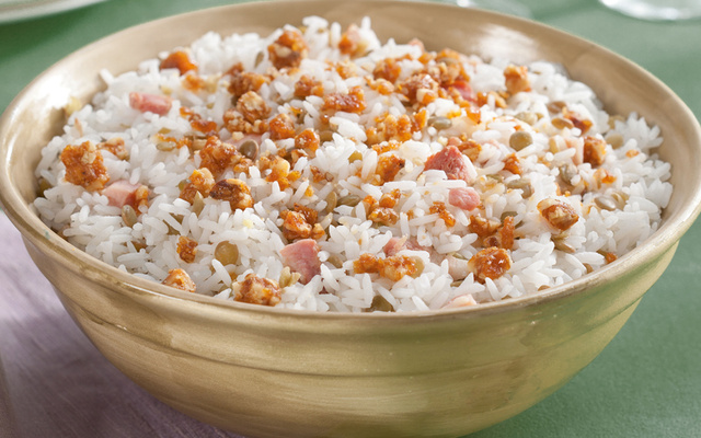 Arroz com lentilha e nozes