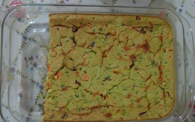 Torta de legumes com calabresa defumada