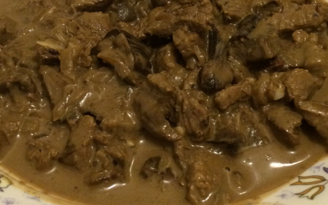 Carne ao molho funghi