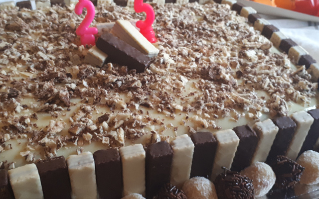 Bolo de festa simples