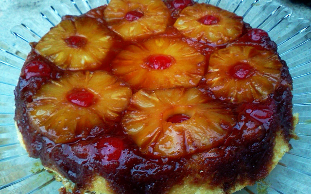 Bolo Caramelado de Abacaxi