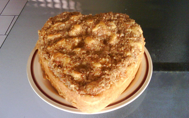 Bolo de amêndoas laminadas