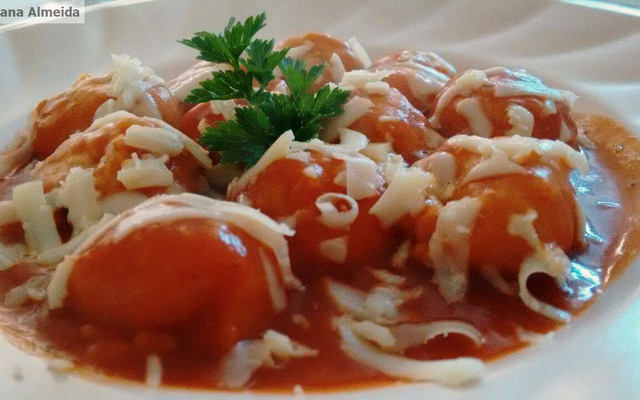 Nhoque de batata recheado com queijo