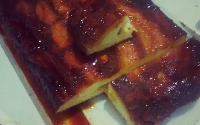 Torta de banana caramelizada