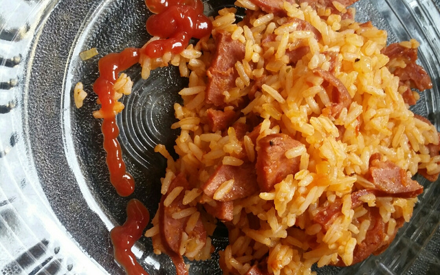 Arroz com calabresa