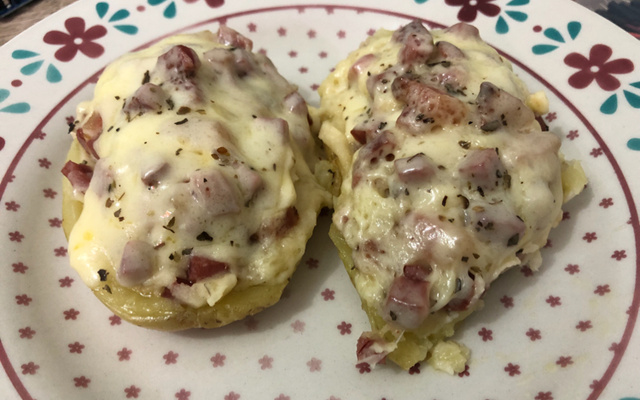 Batata recheada de microondas