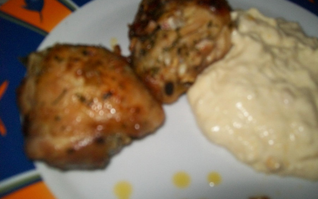 Frango dourado com creme de milho