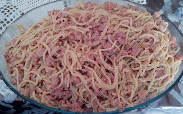 Espaguete com pernil
