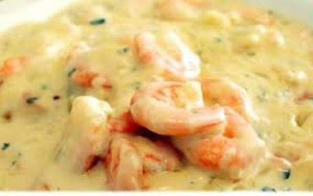 Camarão ao molho branco especial