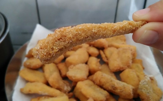 Iscas de merluza frito