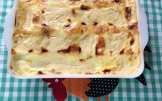 Creme de milho com peito de frango desfiado do Lúcio Cezar