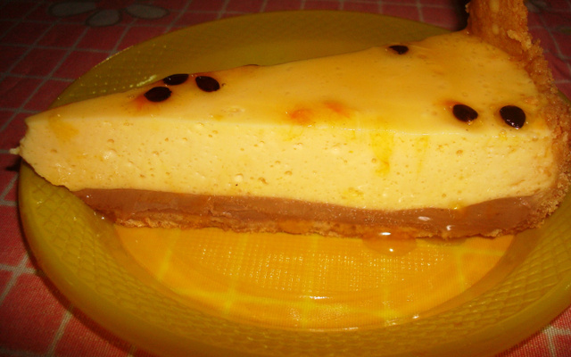 Torta de maracujá com caminha de ganache