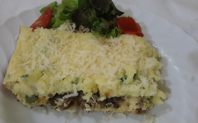 Escondidinho de carne-de-sol