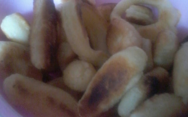 Bolinho frito de fécula de mandioca
