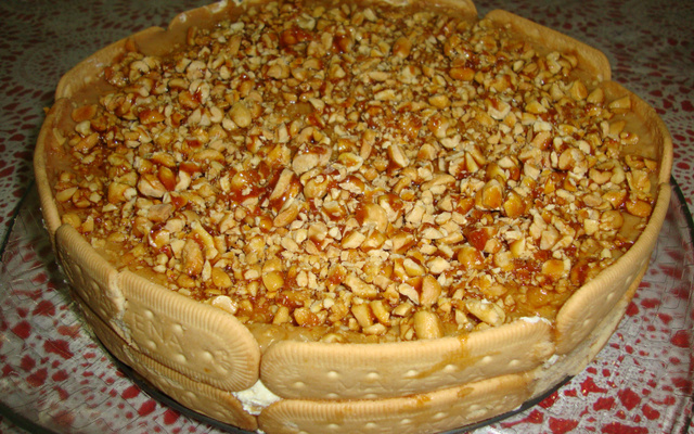 Pavê de castanha com pé-de-moleque