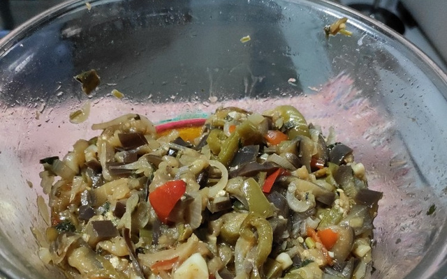 Salada de berinjela no microondas