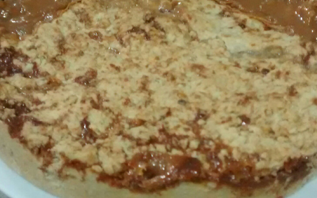 Cuca de banana com doce de leite